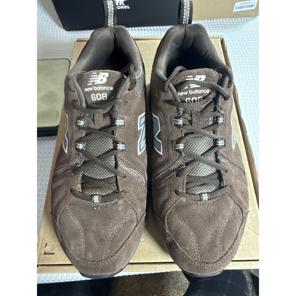 New Balance Sneakers Mens 10.5 2E 608 v5 Brown Suede Training MX608UB5 EUC